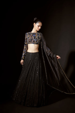 Figurine Flow Lehenga Set