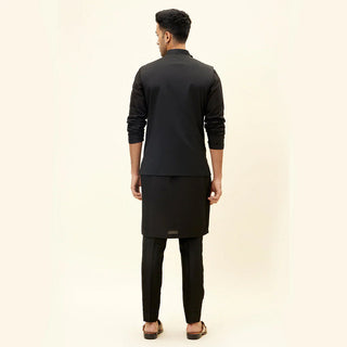 BLACK SUITING OVERLAP CROSSOVER BUNDI