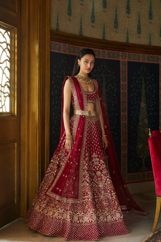 THE VILINI LEHENGA