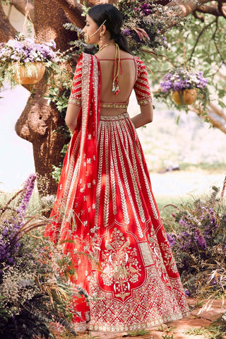 ALIPRIYA LEHENGA